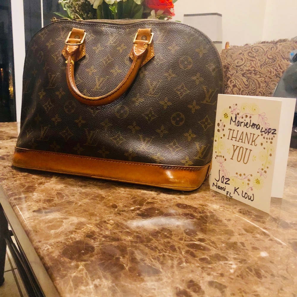 ❌❌ SOLD❌❌.  Authentic LV Alma MM